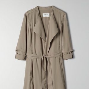 Aritzia flowy trench